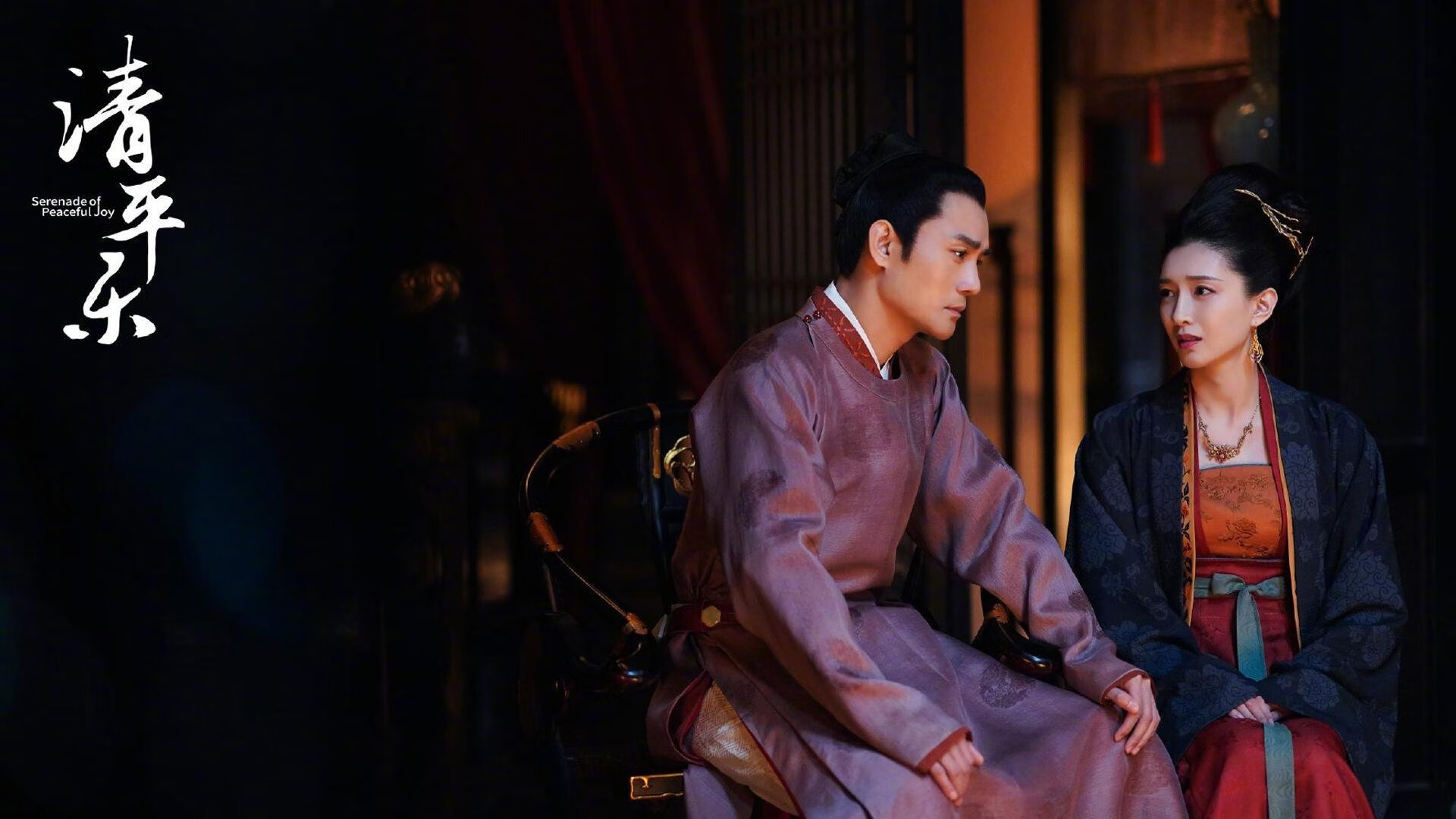 黄蜂防守端表现不俗多次造成对方失误，黄蜂控卫